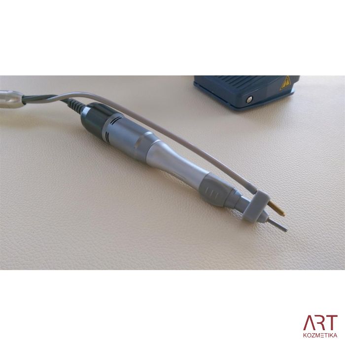 Strojček za pedikuro z vodnim razpršilom WaterSpray Wizzle