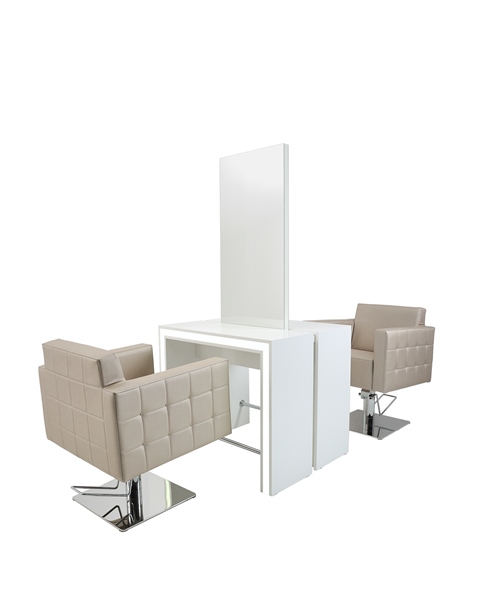 Frizerski stol Qubo in frizersko ogledalo Show Central Frizerski stol Qubo in frizersko ogledalo Show Central